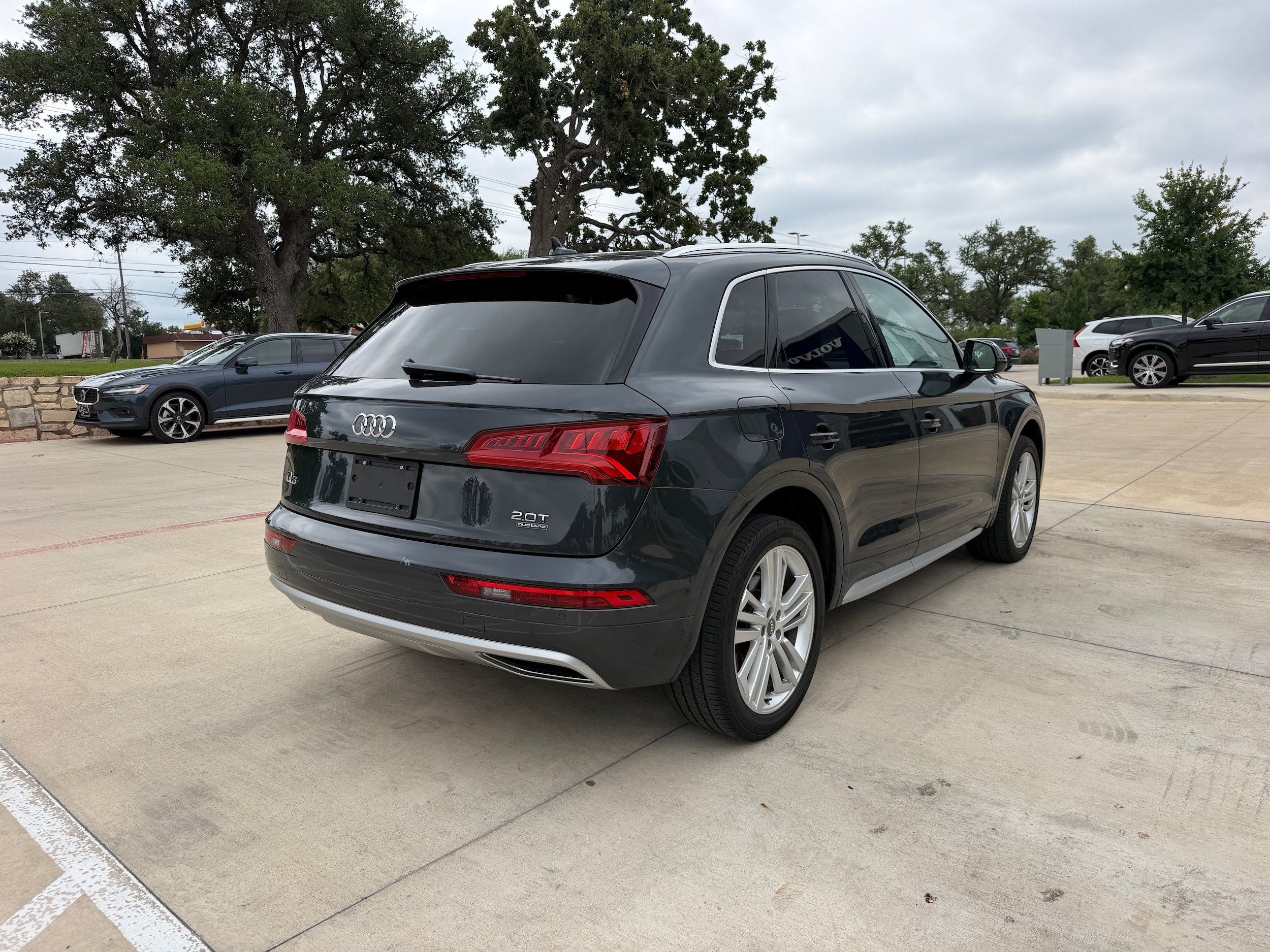 Used 2018 Audi Q5 2.0T Premium Plus w/ Premium Plus Package AWD/4WD image 6