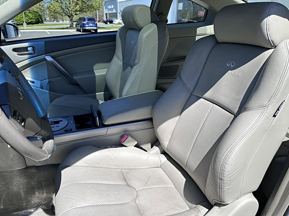 Used 2004 INFINITI G35 Coupe w/ Premium Pkg RWD image 4