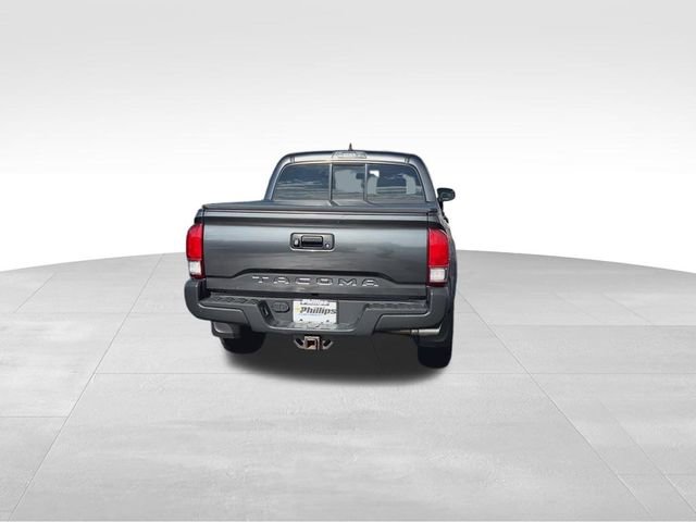 Used 2016 Toyota Tacoma TRD Off-Road w/ Towing Package image 8