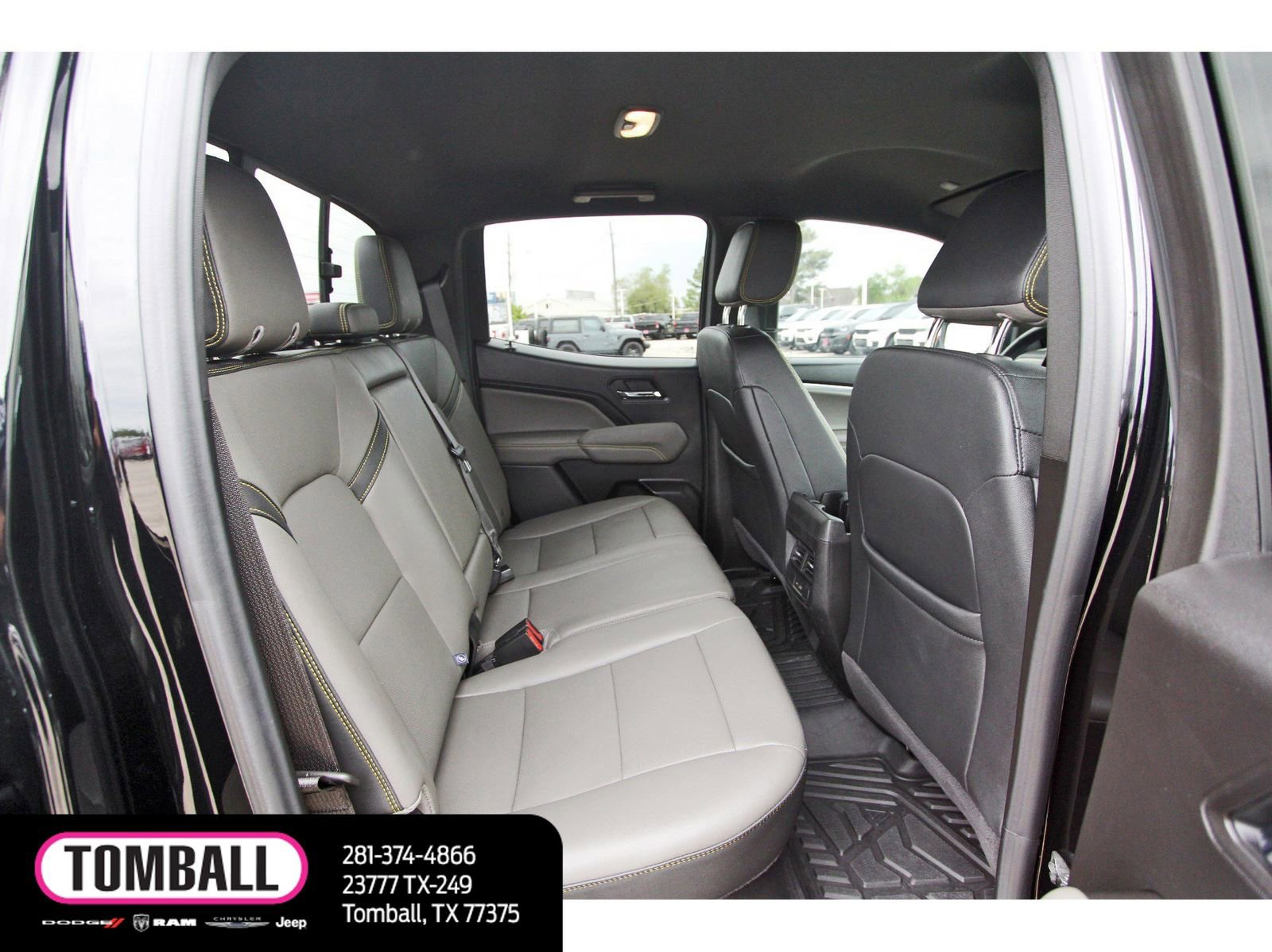 Used 2025 Chevrolet Colorado ZR2 w/ Technology Package AWD/4WD image 9