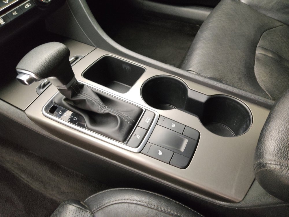 Used 2020 Kia Optima SE FWD image 26