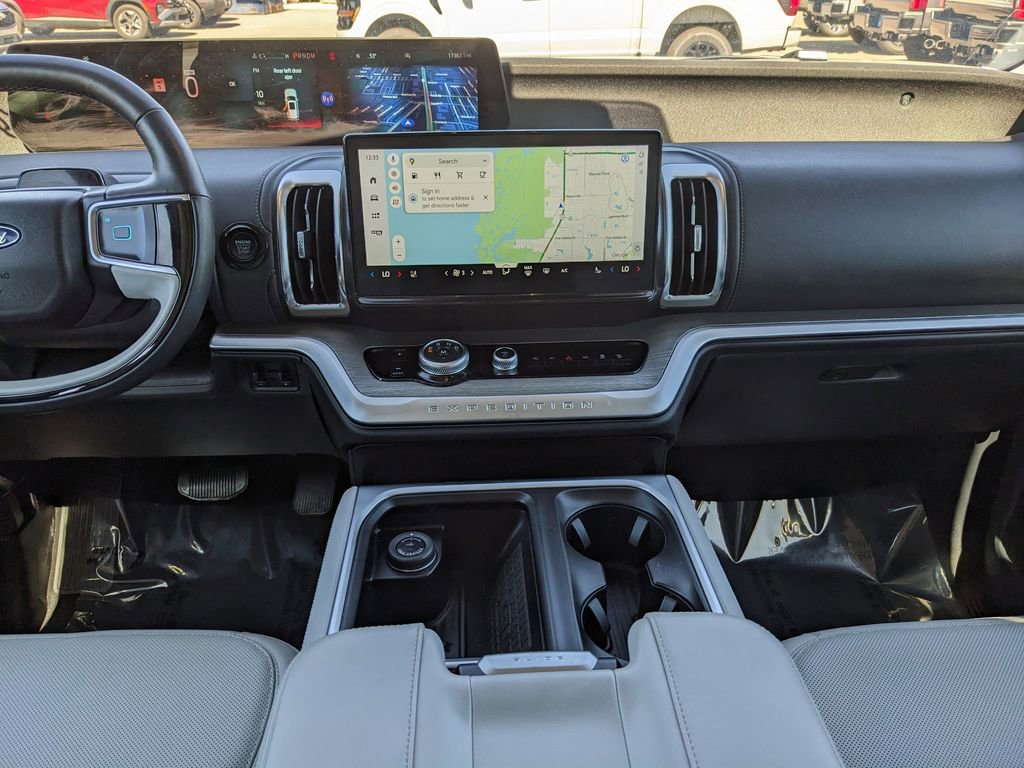 Used 2025 Ford Expedition Max Platinum image 18