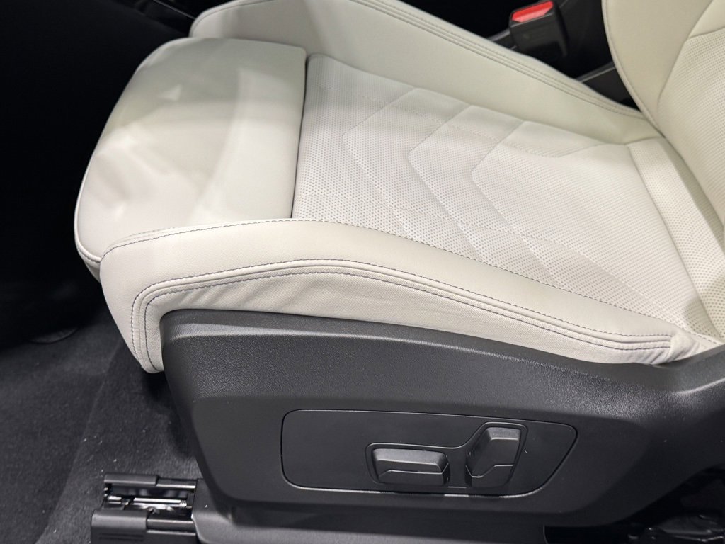 New 2026 BMW X2 xDrive28i w/ Technology Package image 17