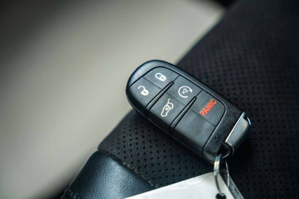 Used 2019 Jeep Grand Cherokee Altitude AWD/4WD image 47