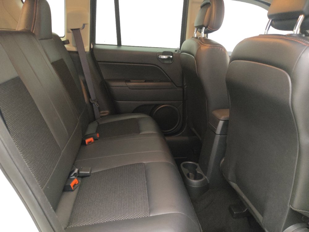 Used 2017 Jeep Compass 75th Anniversary w/ Power Value Group image 19