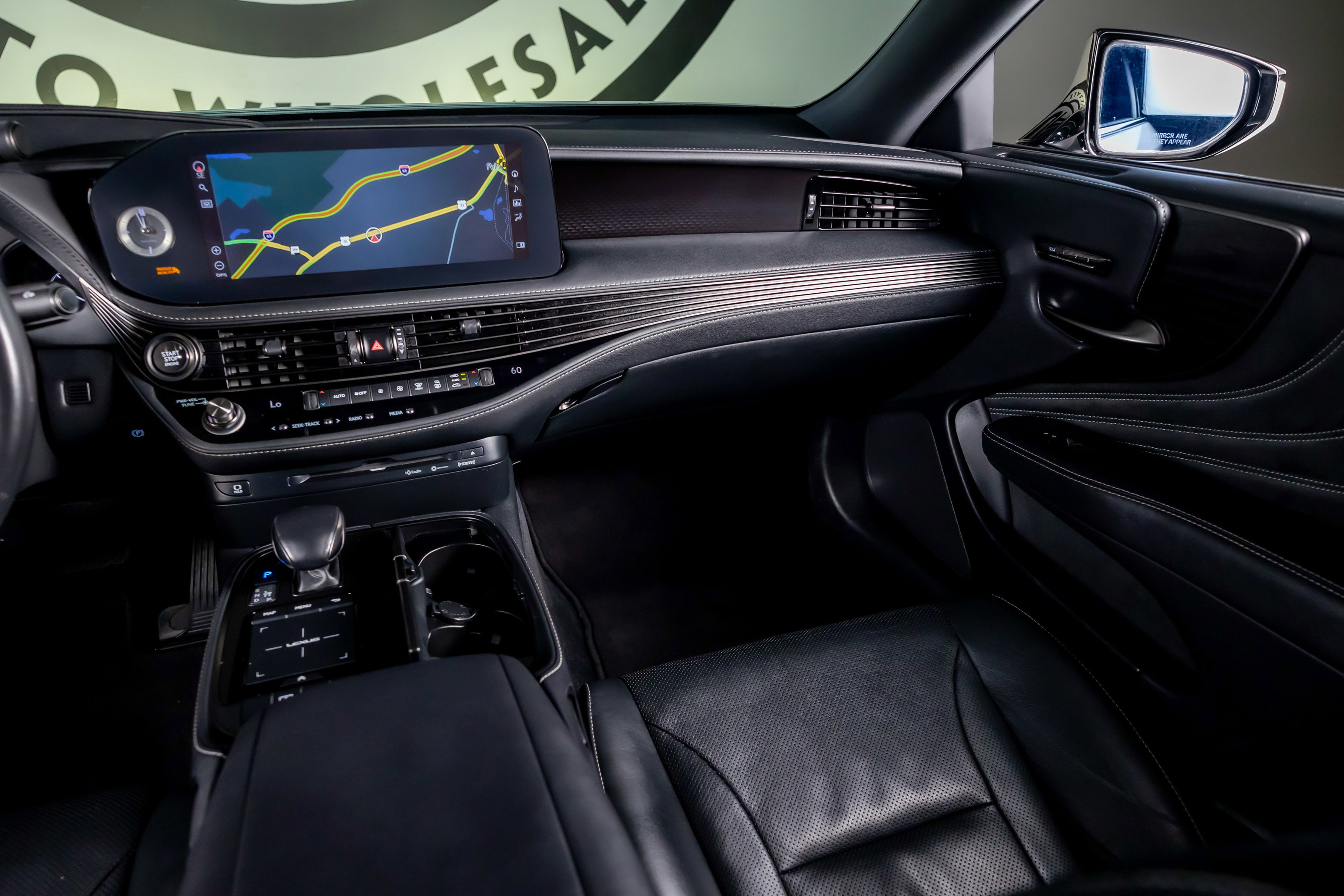 Used 2021 Lexus LS 500 w/ Accessory Package (Z2) RWD image 7