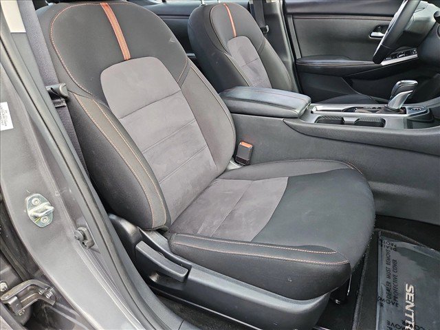 Used 2025 Nissan Sentra SR FWD image 19
