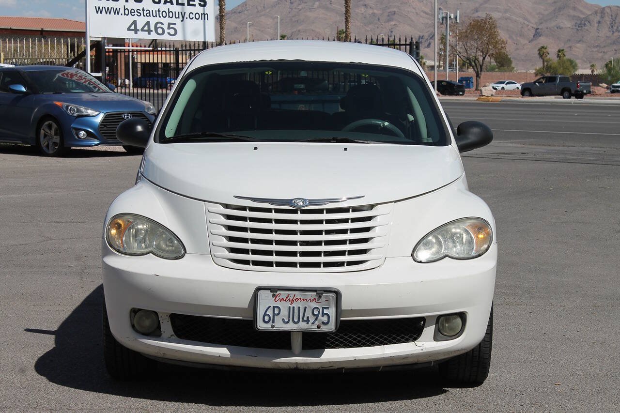 Used 2009 Chrysler PT Cruiser Touring FWD image 2
