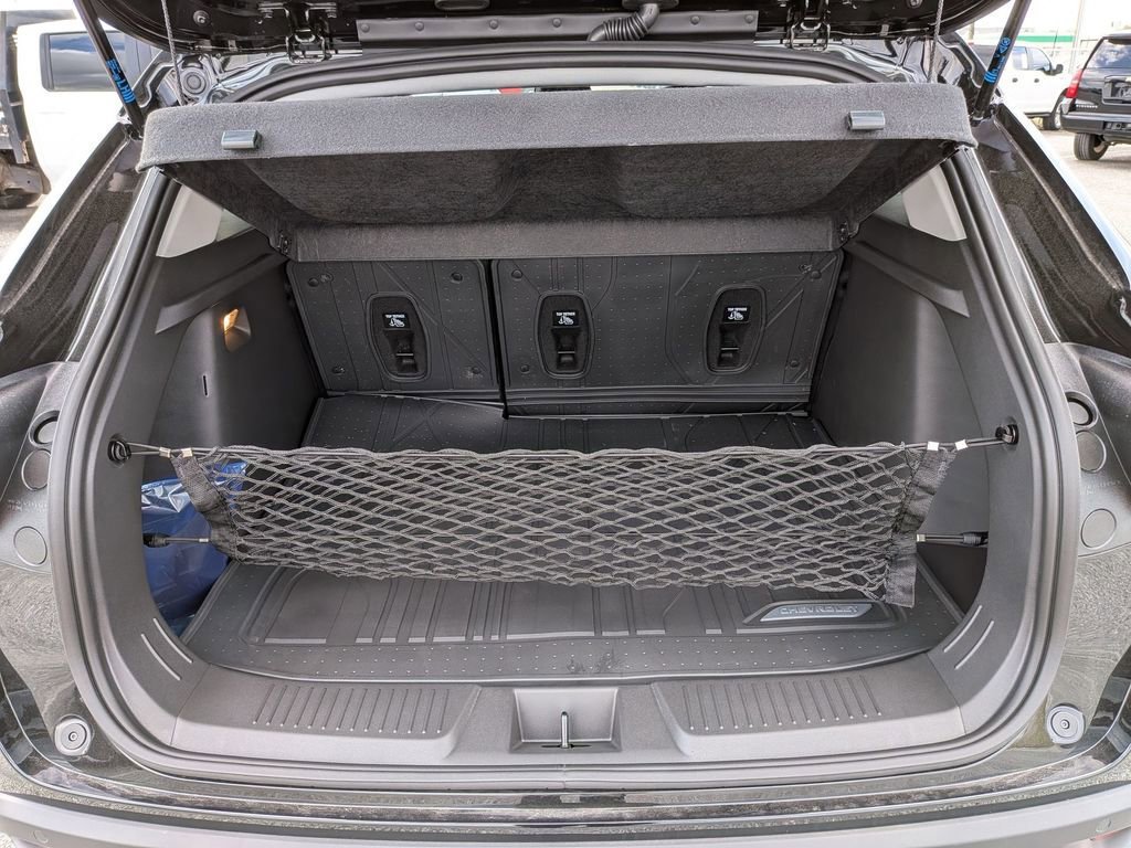 New 2026 Chevrolet Trax LT w/ Sunroof Package image 30