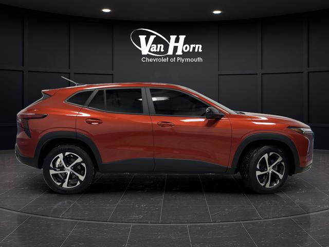 Used 2024 Chevrolet Trax RS w/ Driver Confidence Package image 2