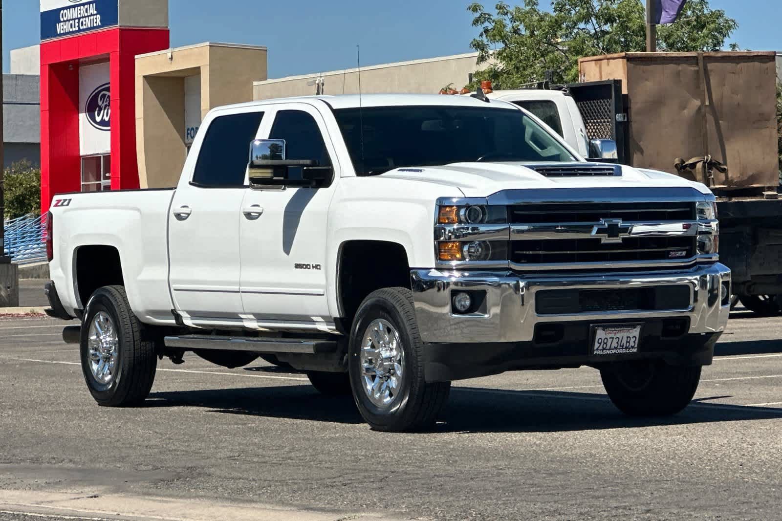 Used 2019 Chevrolet Silverado 2500 LT AWD/4WD image 9