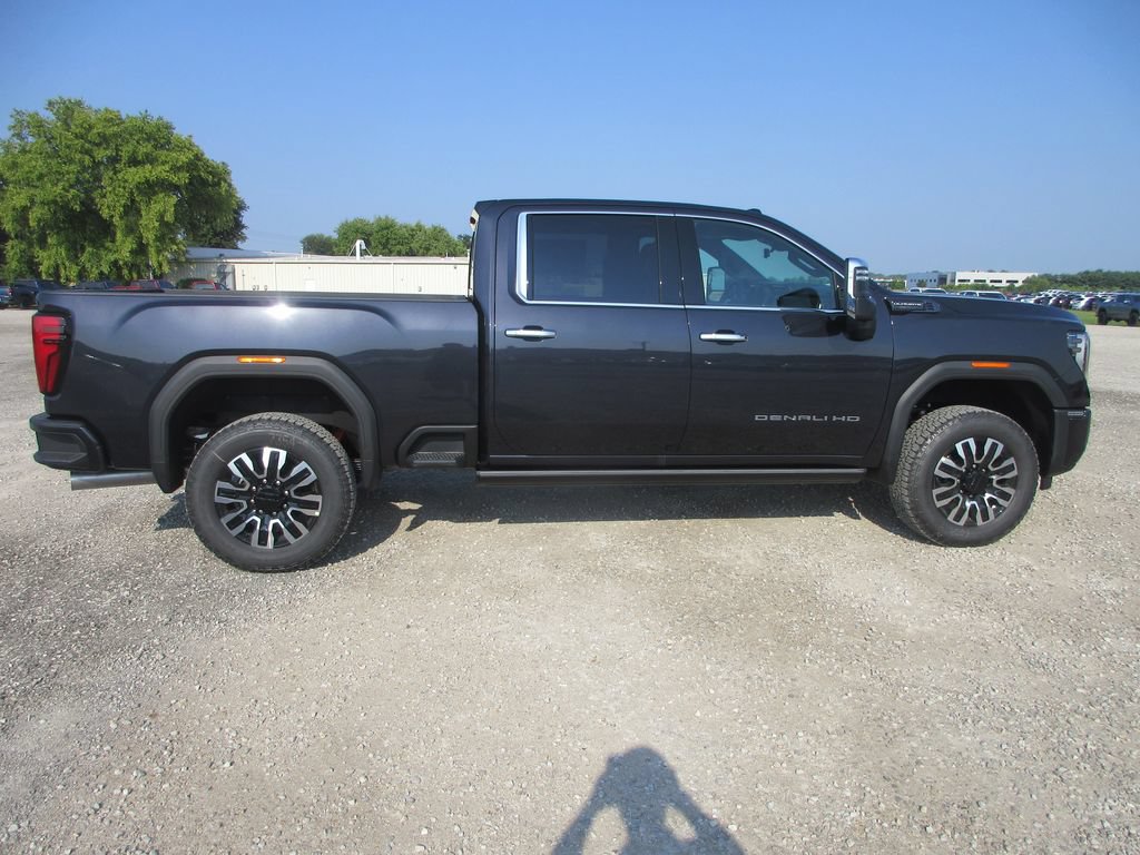 New 2026 GMC Sierra 2500 Denali Ultimate AWD/4WD image 3