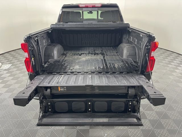 Used 2022 Chevrolet Silverado 1500 High Country w/ Technology Package AWD/4WD image 30