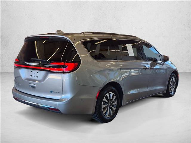 Used 2021 Chrysler Pacifica Touring-L w/ Uconnect Theater Family Group FWD image 6