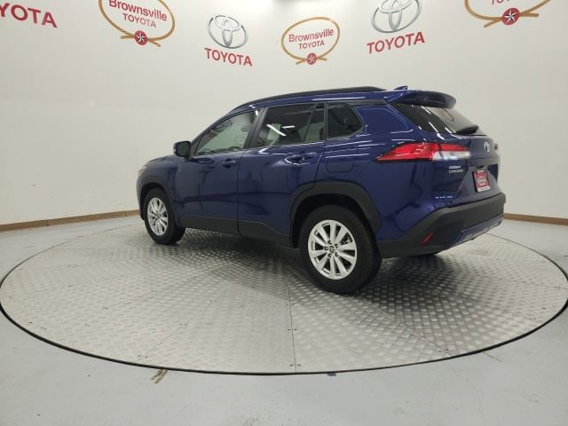 Certified 2024 Toyota Corolla Cross LE image 6