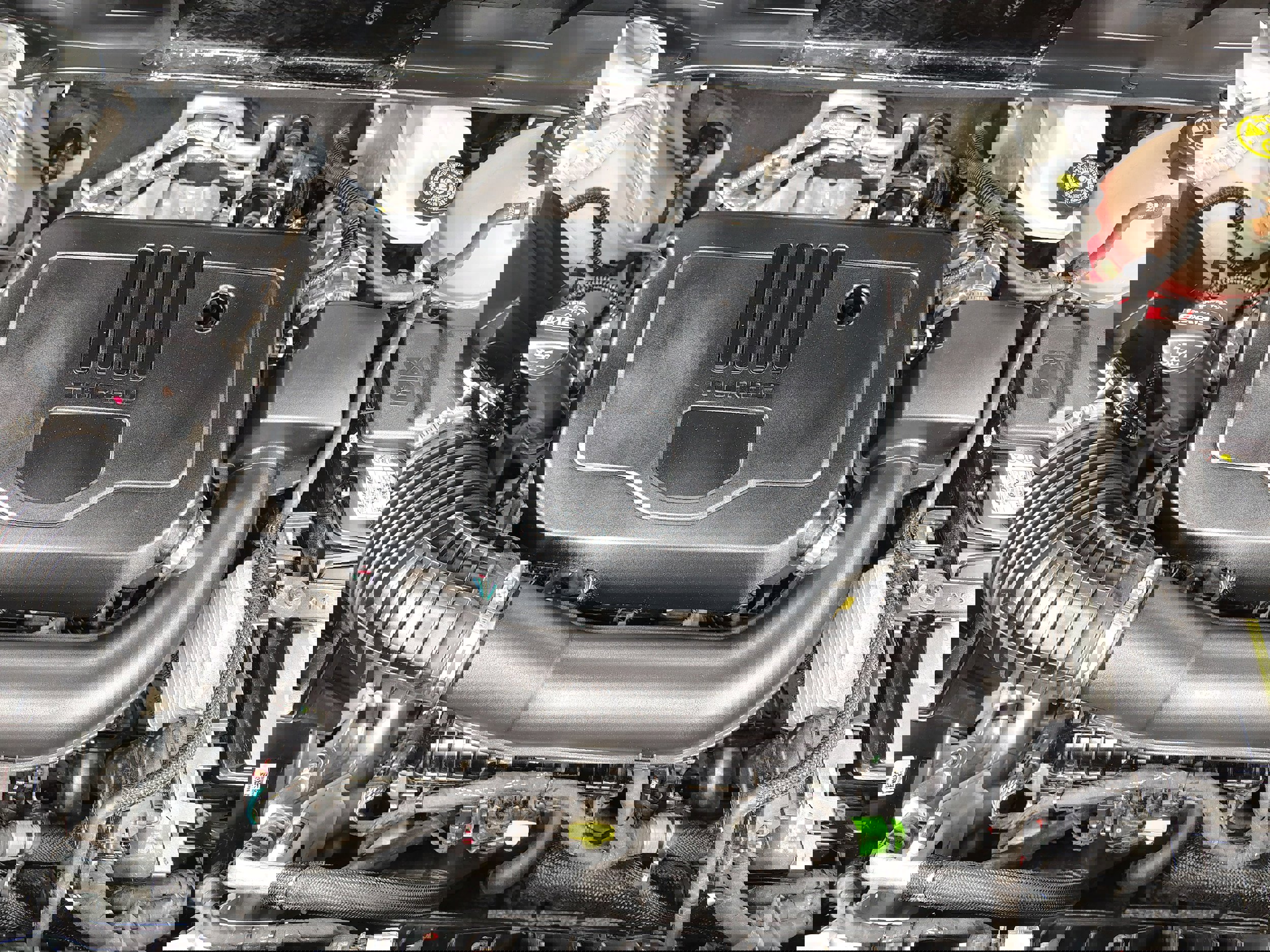 Used 2023 GMC Acadia SLE w/ Driver Convenience Package image 15