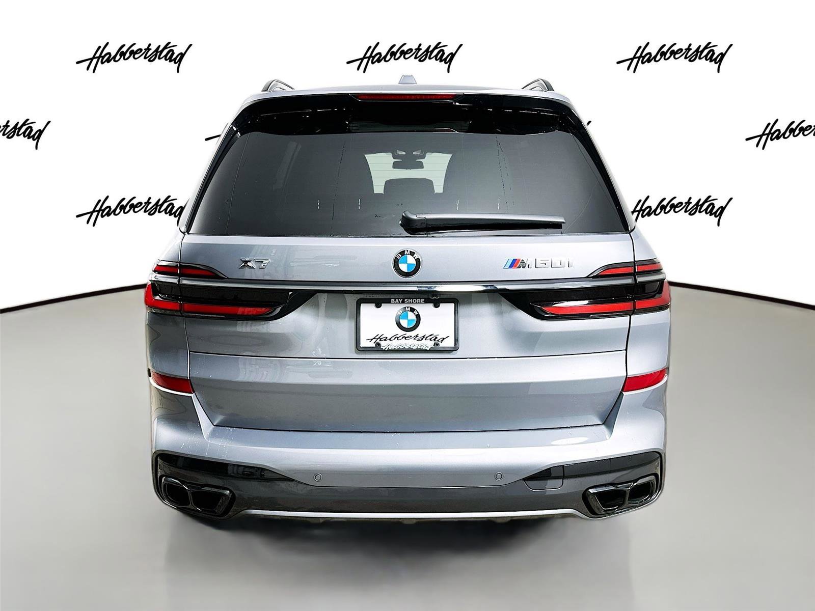 Used 2025 BMW X7 M60i w/ Executive Package image 6
