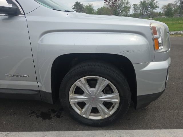 Used 2017 GMC Terrain SLE FWD image 4