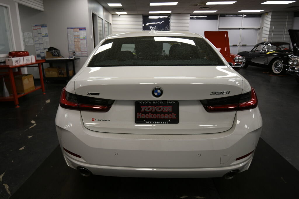 Used 2025 BMW 330i xDrive Sedan image 6