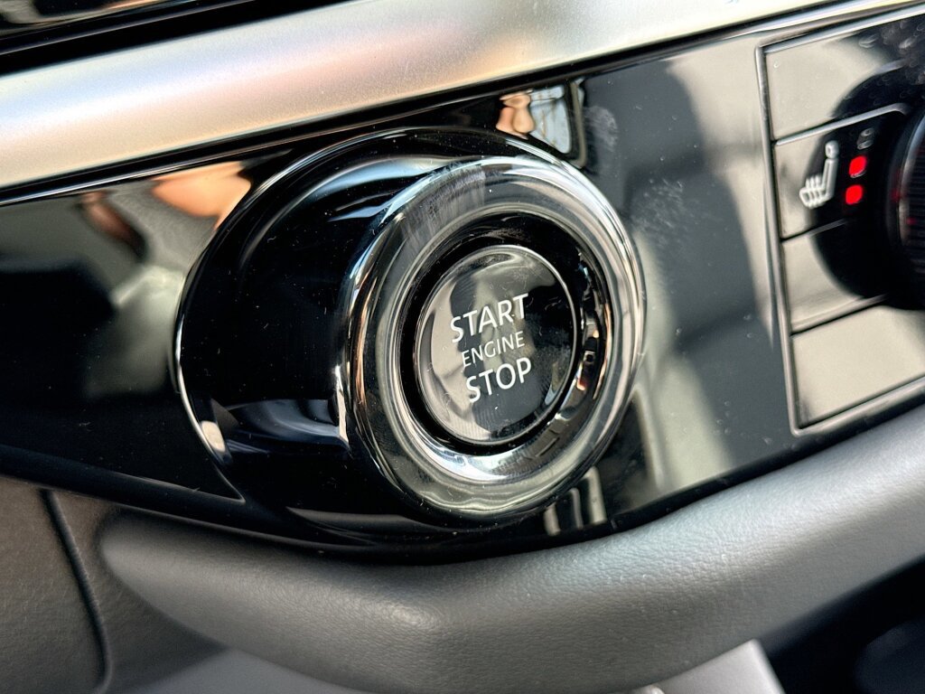 New 2026 Nissan Pathfinder SL AWD/4WD image 9