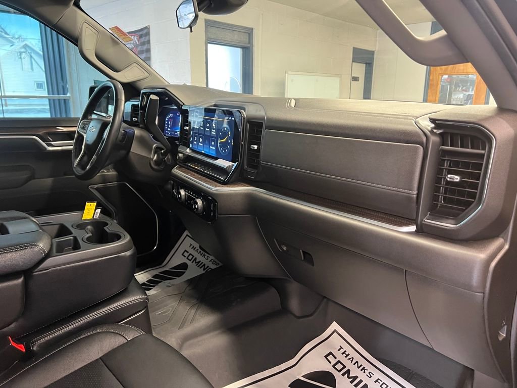 Used 2022 Chevrolet Silverado 1500 LT image 35