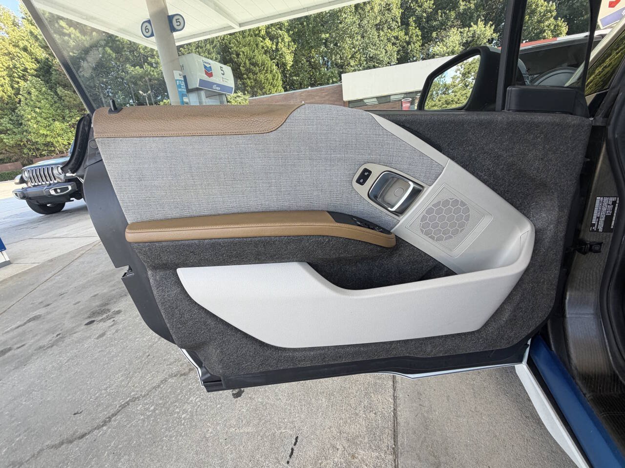 Used 2015 BMW i3 w/ Range Extender RWD image 18