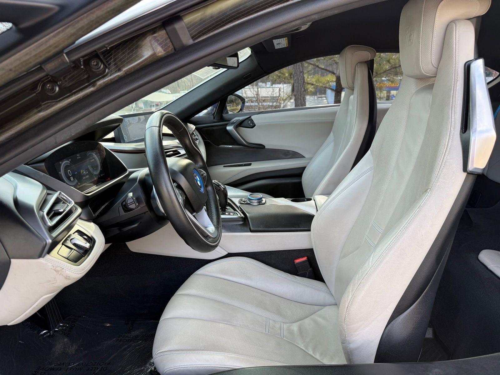 Used 2015 BMW i8 image 36