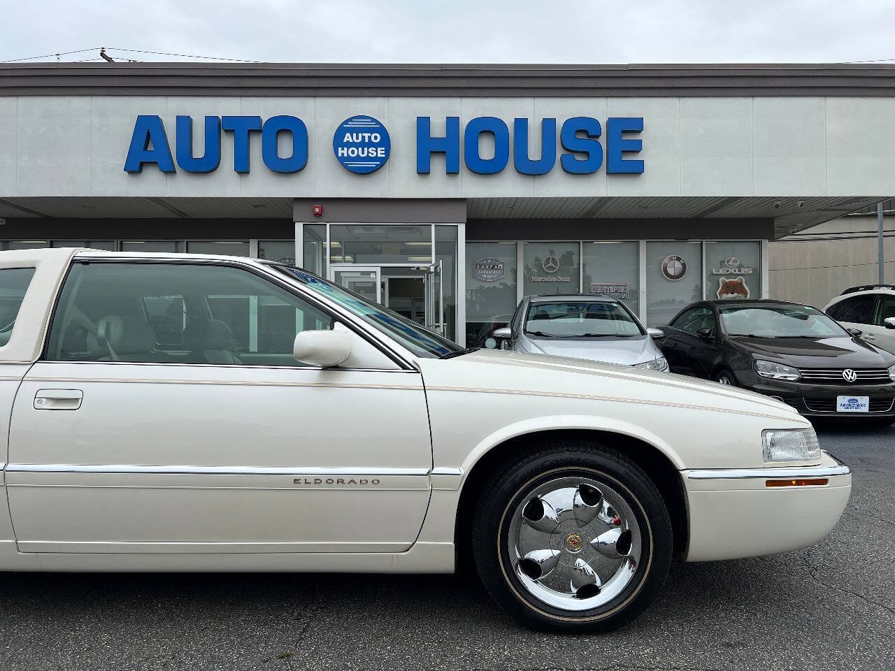 Used 1999 Cadillac Eldorado w/ Comfort/Convenience Pkg FWD image 35