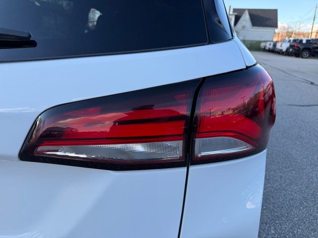 Used 2023 Chevrolet Equinox Premier image 16