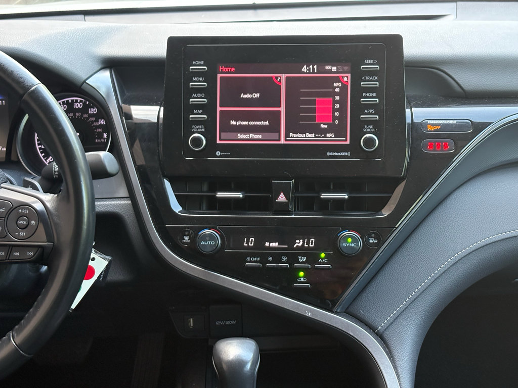 Used 2024 Toyota Camry SE FWD image 17