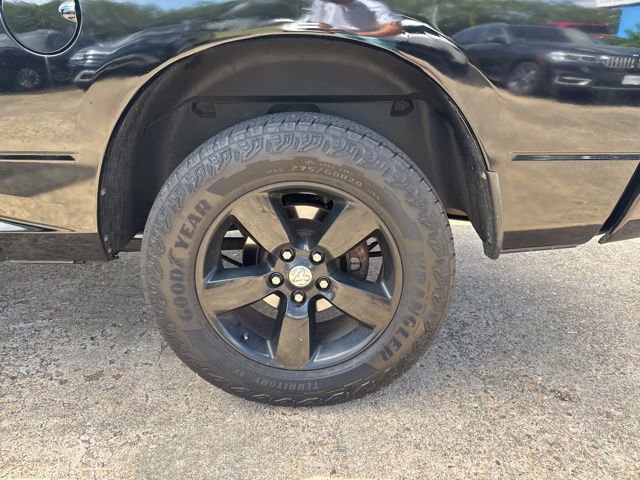 Used 2014 RAM 1500 Express w/ Black Ram 1500 Express Group AWD/4WD image 28
