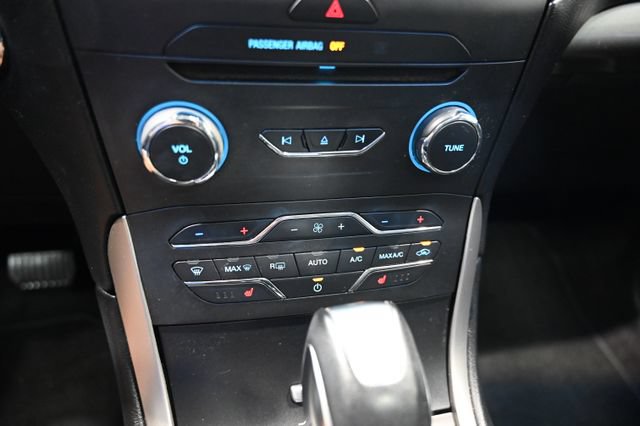 Used 2016 Ford Edge SEL w/ Equipment Group 201A AWD/4WD image 17