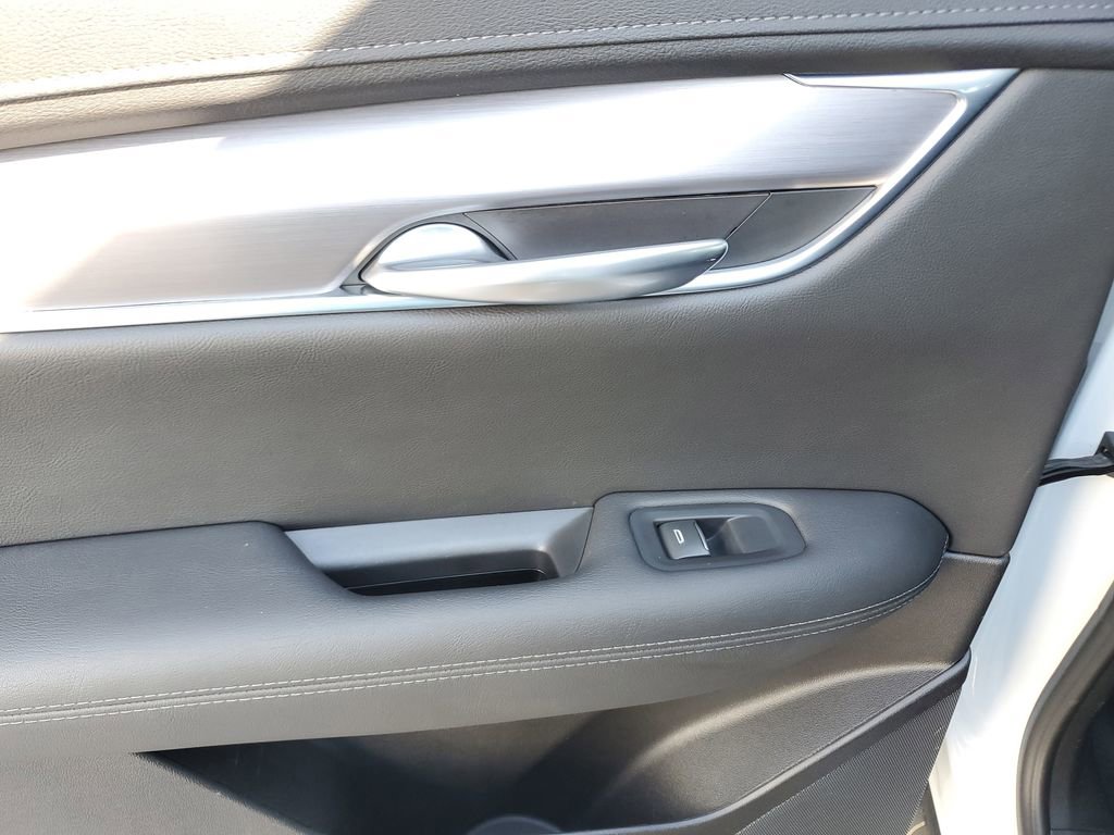 Used 2023 Cadillac XT5 Luxury image 16