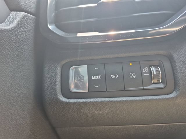 Certified 2026 GMC Acadia AT4 w/ Luxury Package AWD/4WD image 24