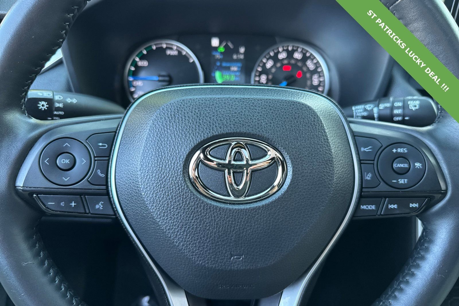 Used 2022 Toyota RAV4 SE w/ Convenience Package image 21