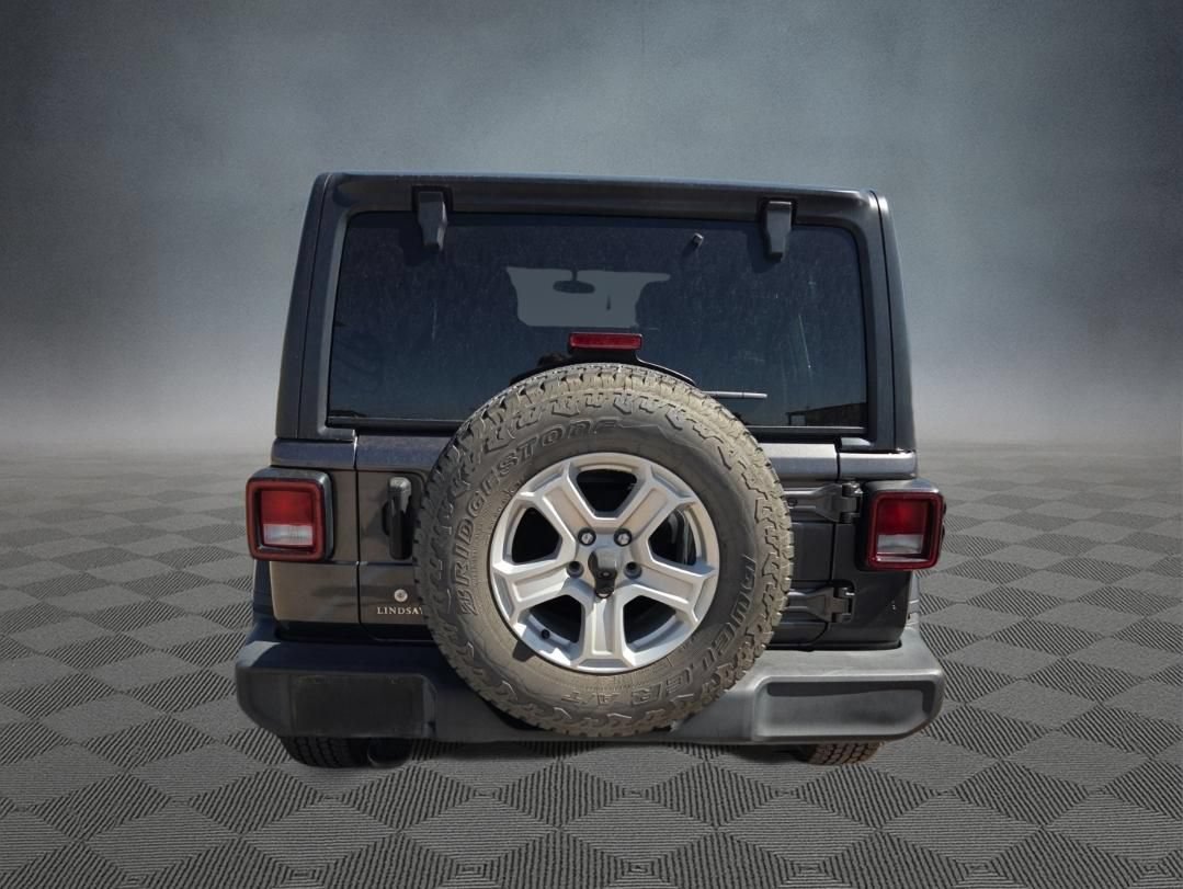 Used 2018 Jeep Wrangler Unlimited Sport S AWD/4WD image 3