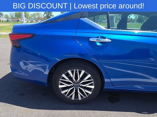 Used 2025 Nissan Altima 2.5 SV FWD image 8