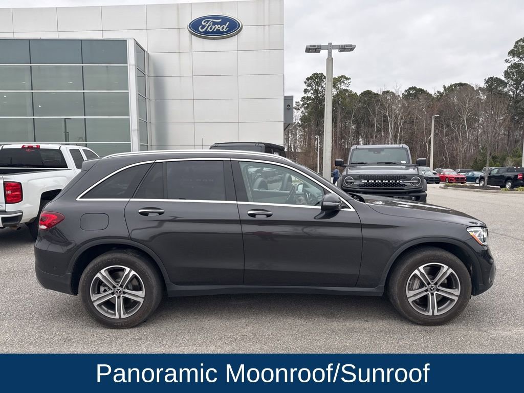 Used 2022 Mercedes-Benz GLC 300 image 2