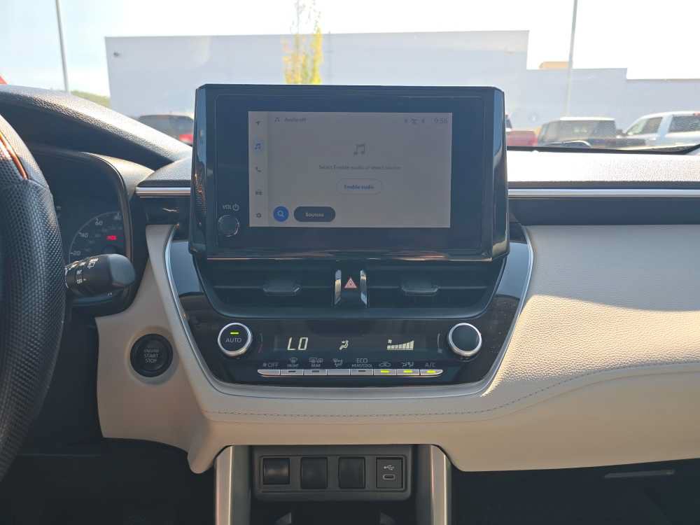 Used 2024 Toyota Corolla Cross LE w/ Moonroof Package AWD/4WD image 12