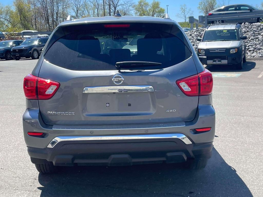 Used 2020 Nissan Pathfinder S AWD/4WD image 6