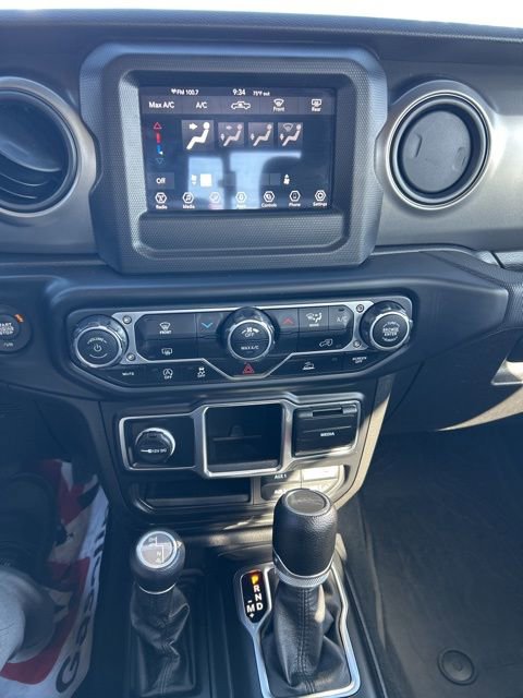 Used 2023 Jeep Gladiator Sport image 16