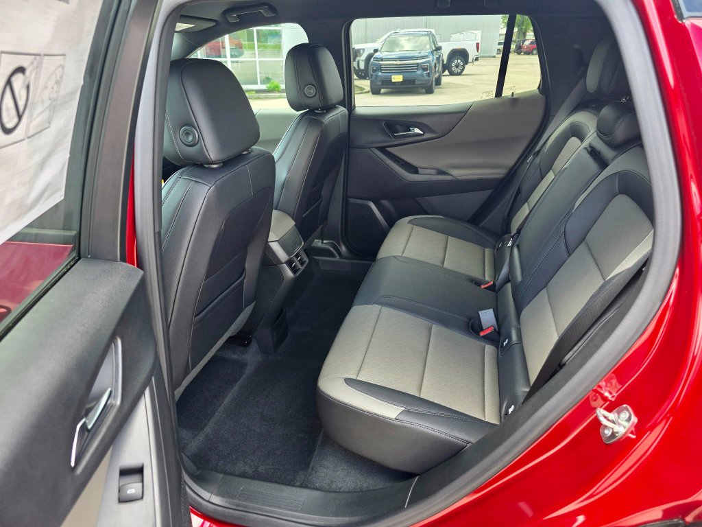 New 2026 Chevrolet Equinox LT AWD/4WD image 13