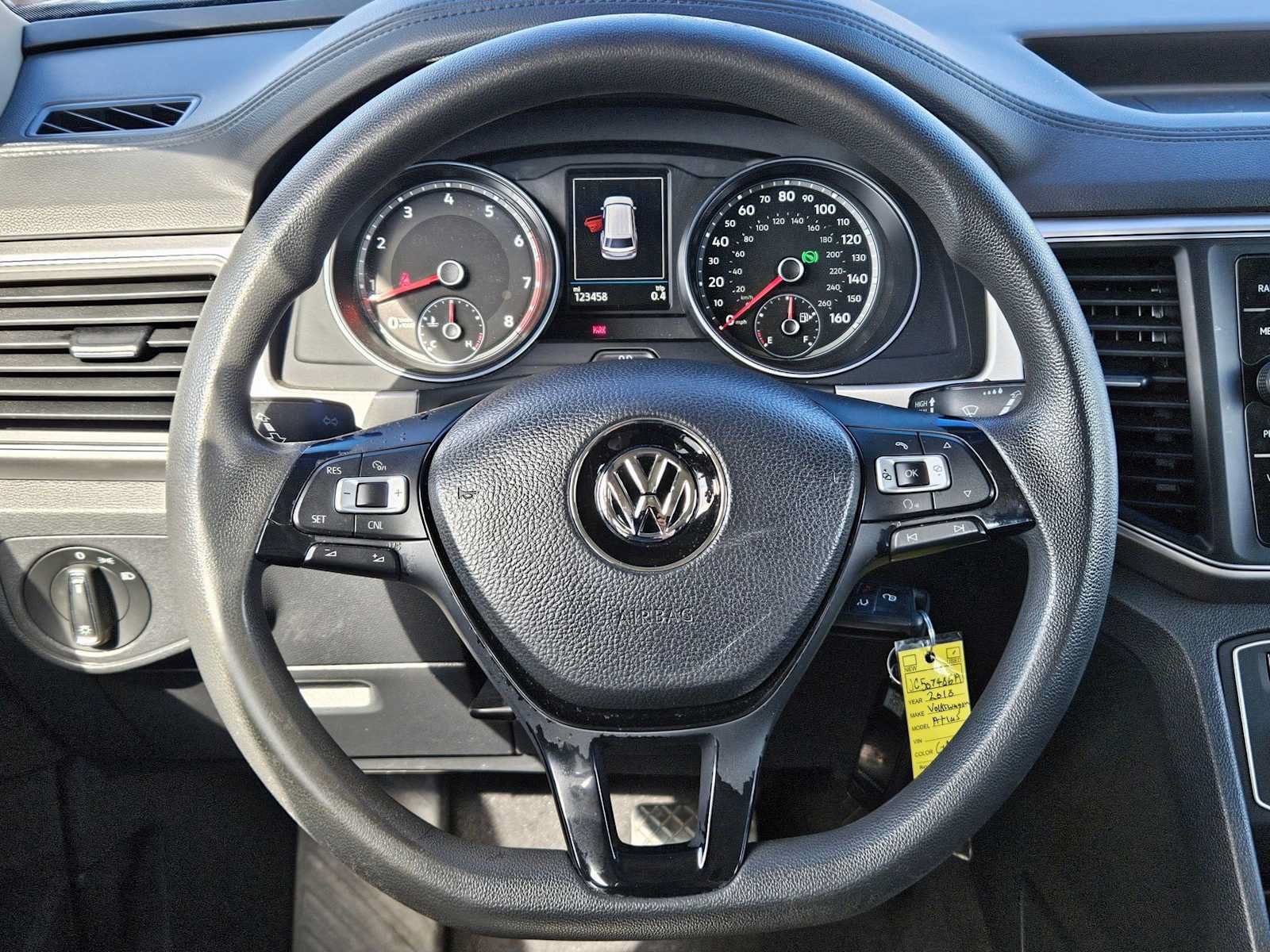 Used 2018 Volkswagen Atlas Launch Edition AWD/4WD image 16