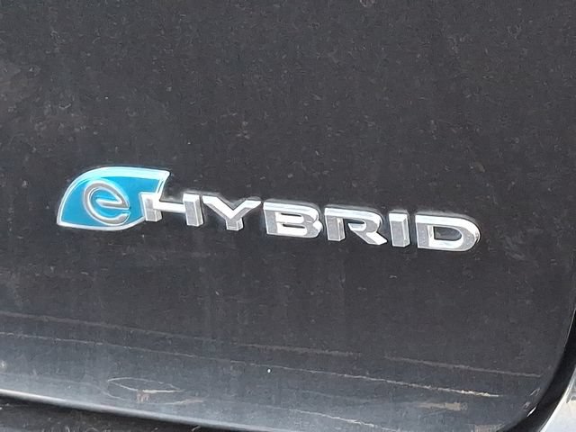 Used 2024 Chrysler Pacifica Limited FWD image 8
