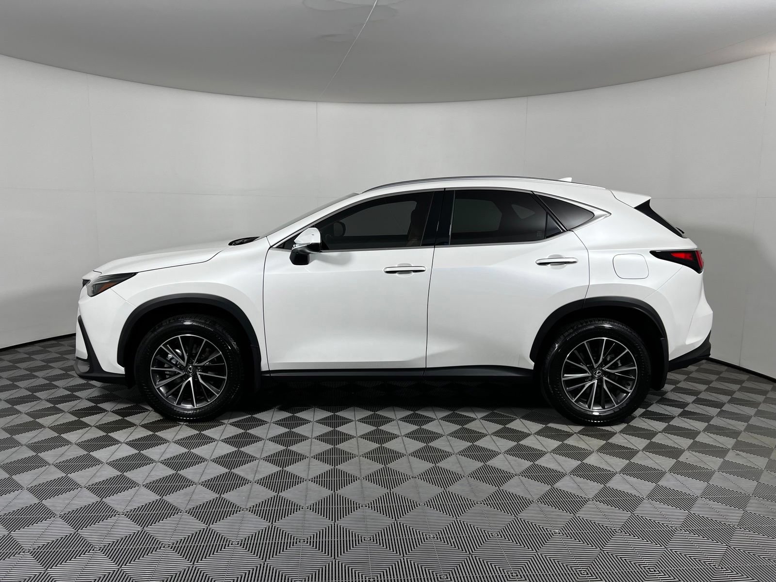 Used 2025 Lexus NX 350 AWD w/ Accessory Package (K3) image 8