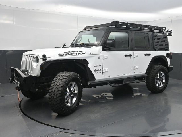 Used 2018 Jeep Wrangler Unlimited Sahara AWD/4WD image 5