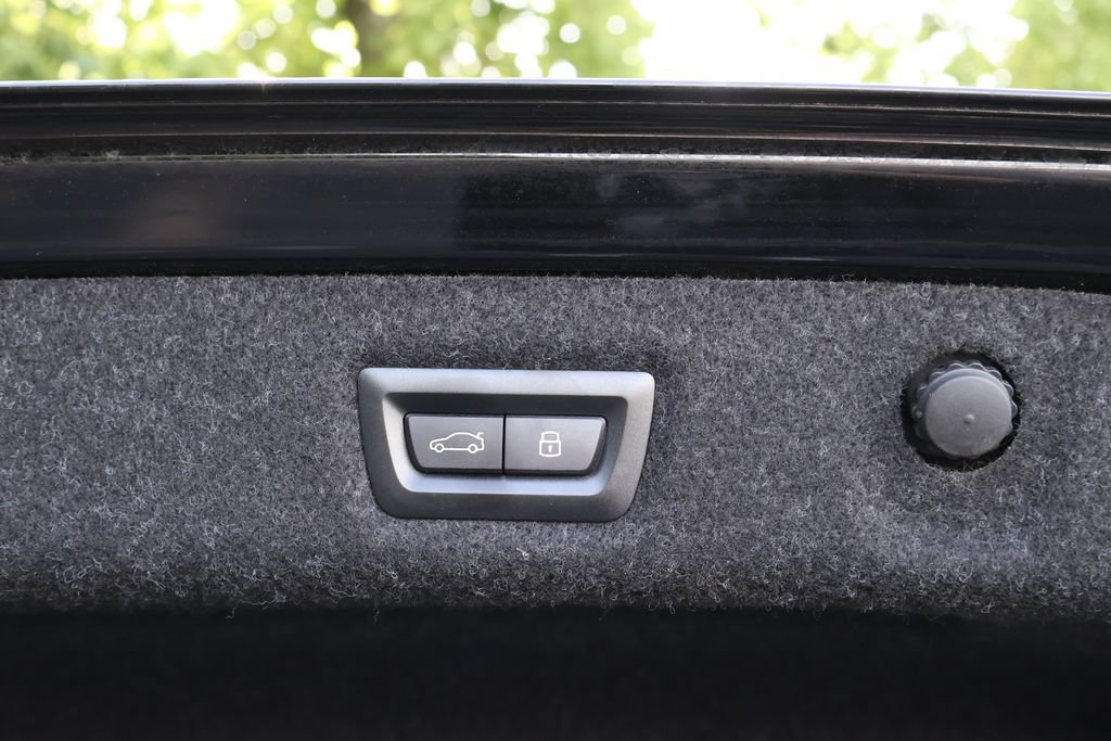 Used 2023 BMW 530i w/ Premium Package RWD image 52