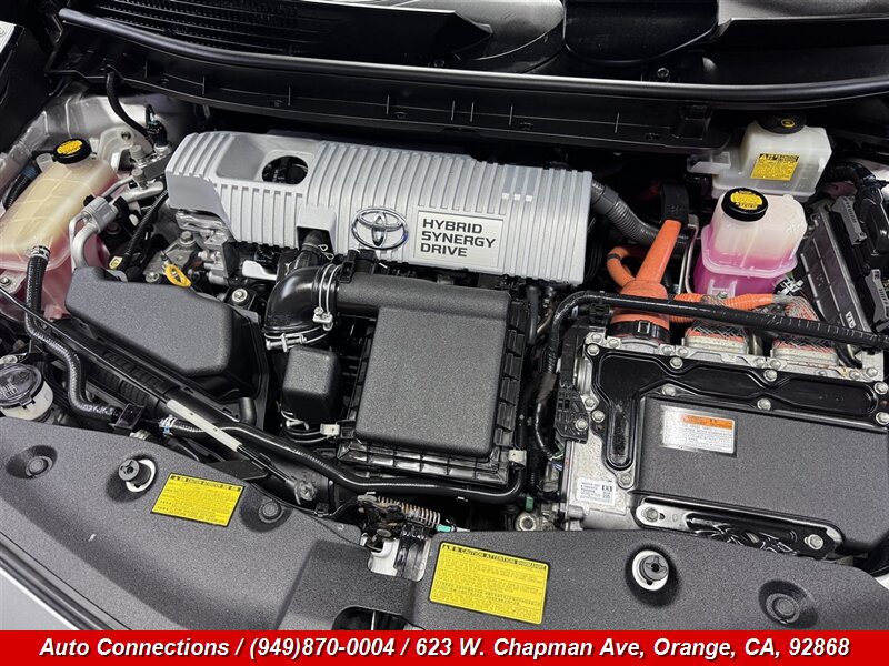 Used 2014 Toyota Prius V Five FWD image 24