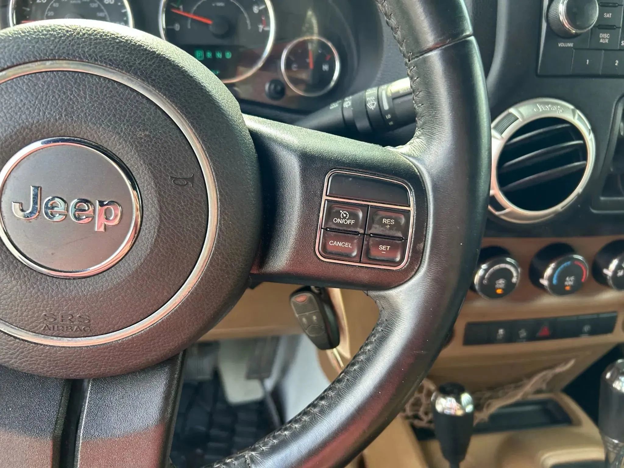 Used 2017 Jeep Wrangler Unlimited Sahara image 14