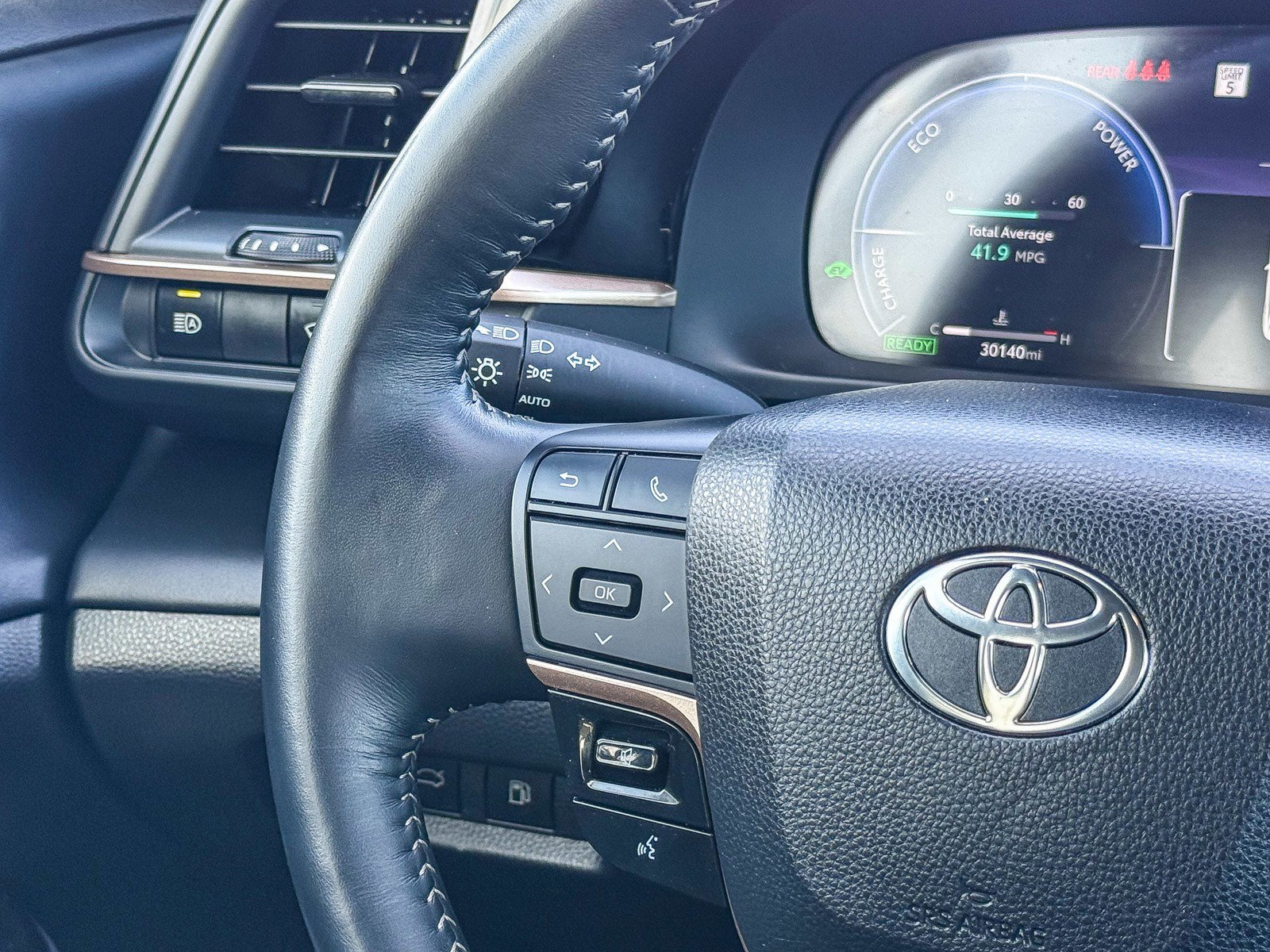 Used 2024 Toyota Crown Limited image 17